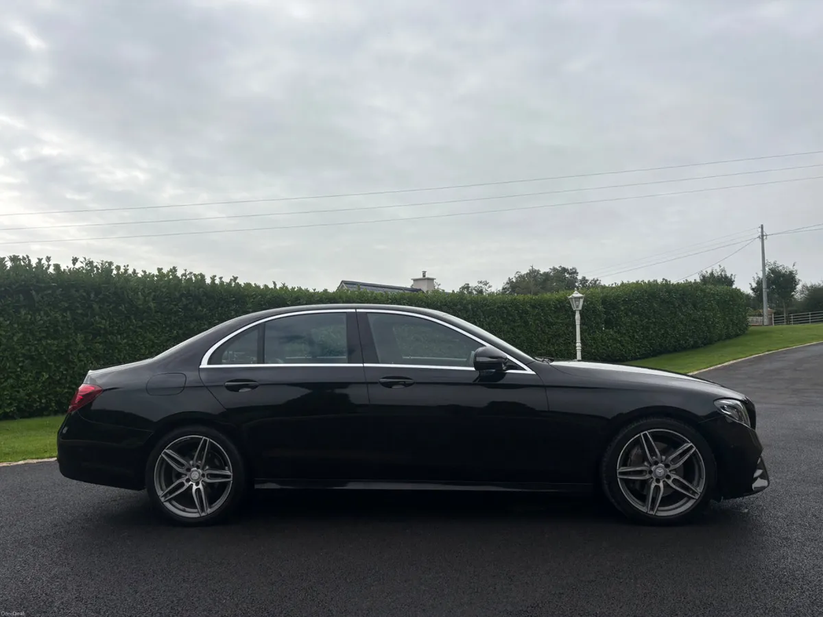 Mercedes-Benz E-Class 2017 AMG Line - Image 3