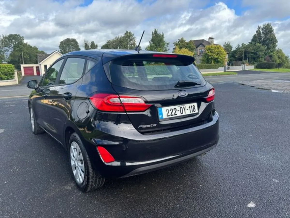 Ford Fiesta Trend Connected 1.1 075 M5 - Image 4