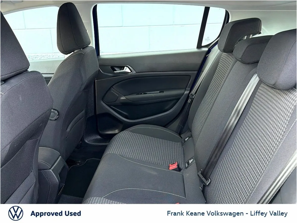 Peugeot 308 ACTIVE 1.2 PURETECH 110BHP *ONE OWNER - Image 6