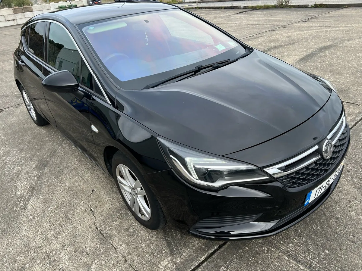 2017 Astra 1.6 Diesel Low Milleage €6750 - Image 2