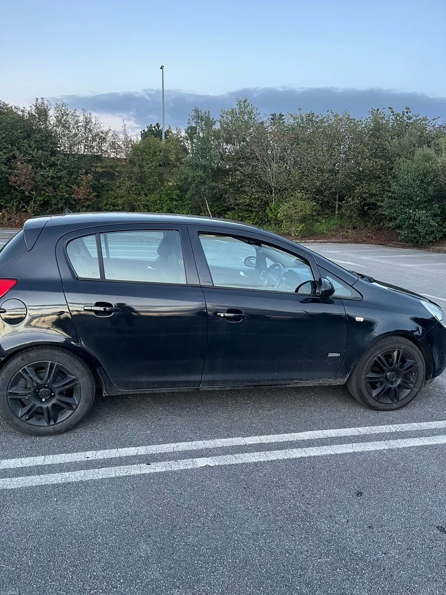 Vauxhall Corsa 2009 - Image 2