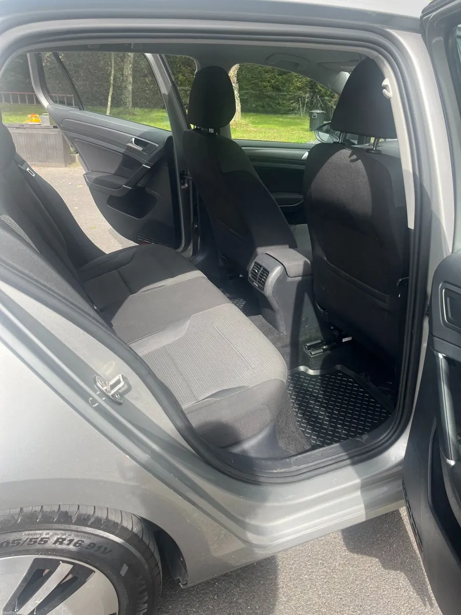 Volkswagen Golf 2020 Electric Model - Image 4