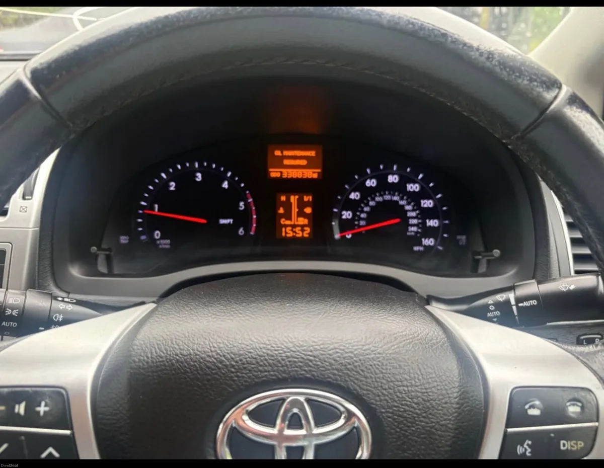 Toyota Avensis 2013 2.0 litre diesel - Image 6