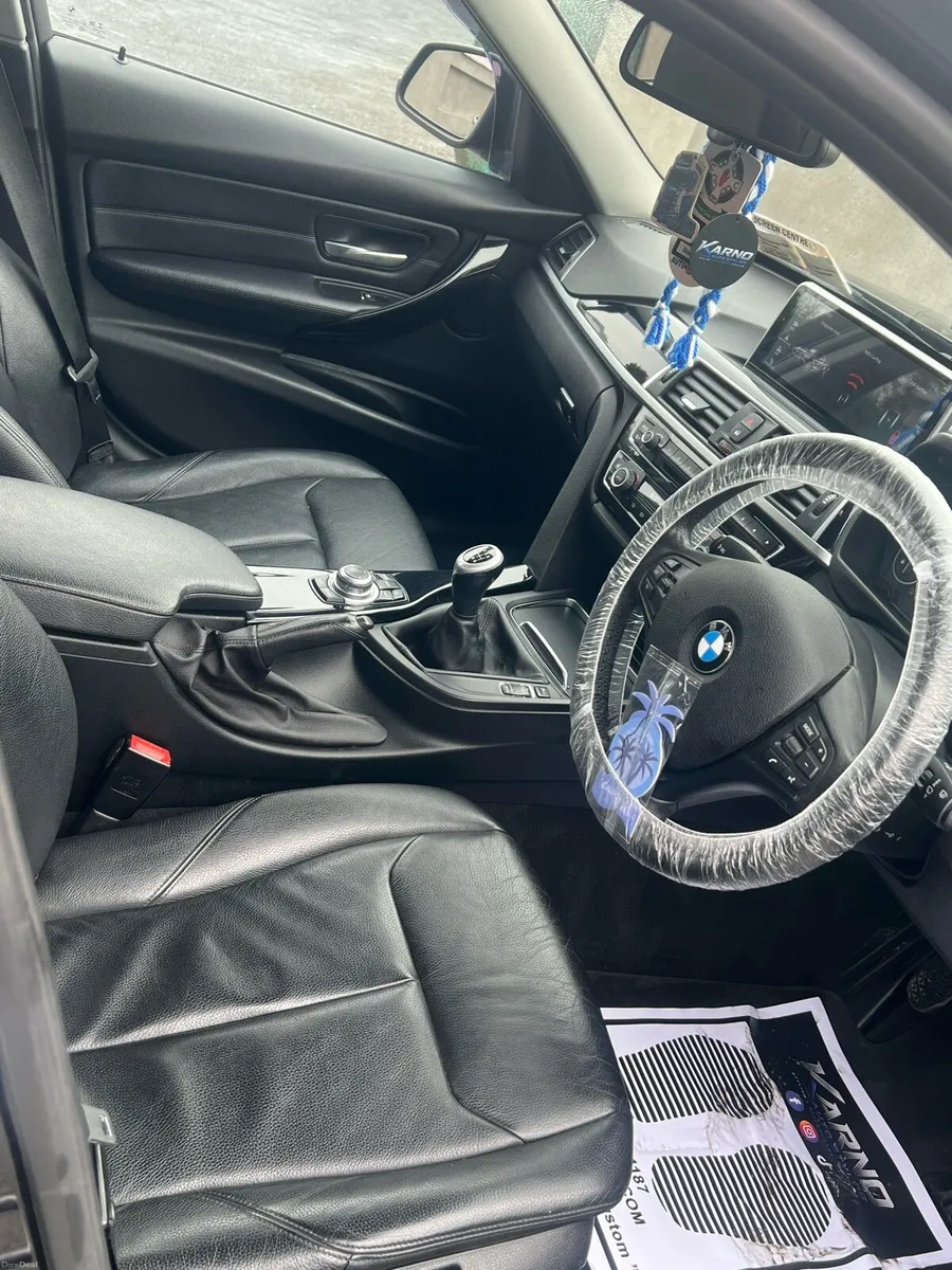 BMW 320 - Image 5