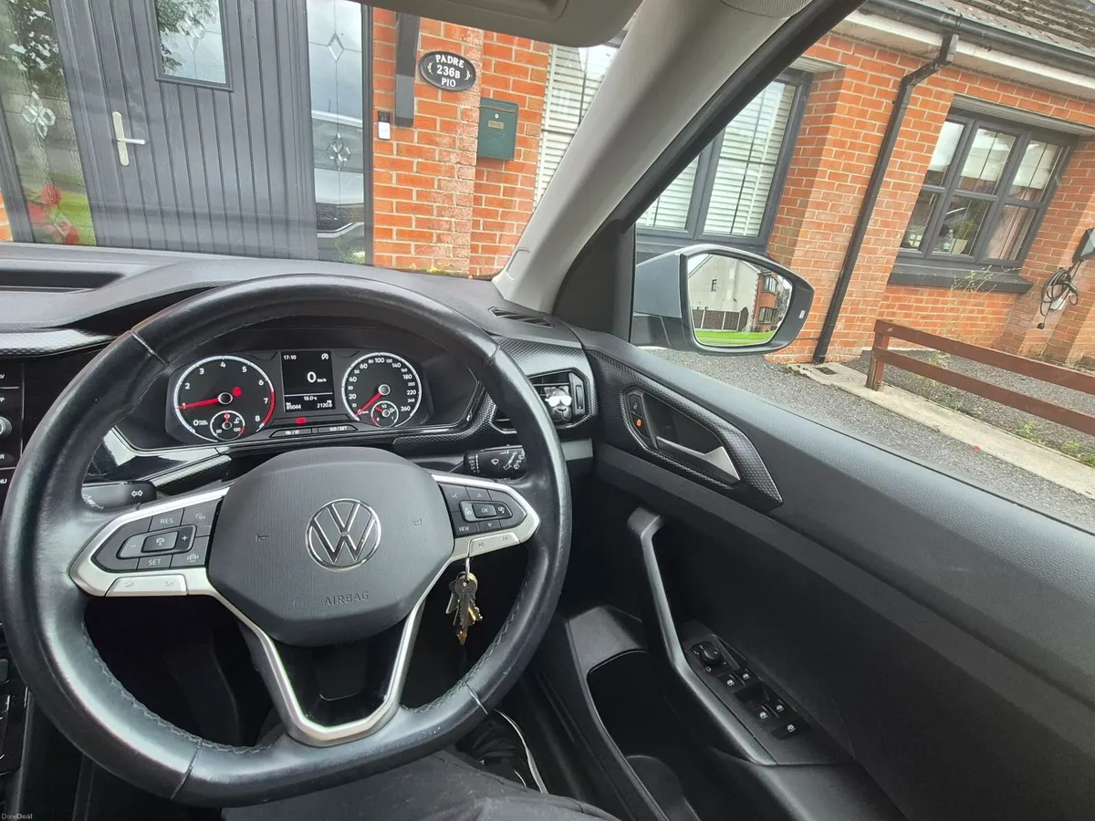 Volkswagen T-Cross 2022 - Image 6