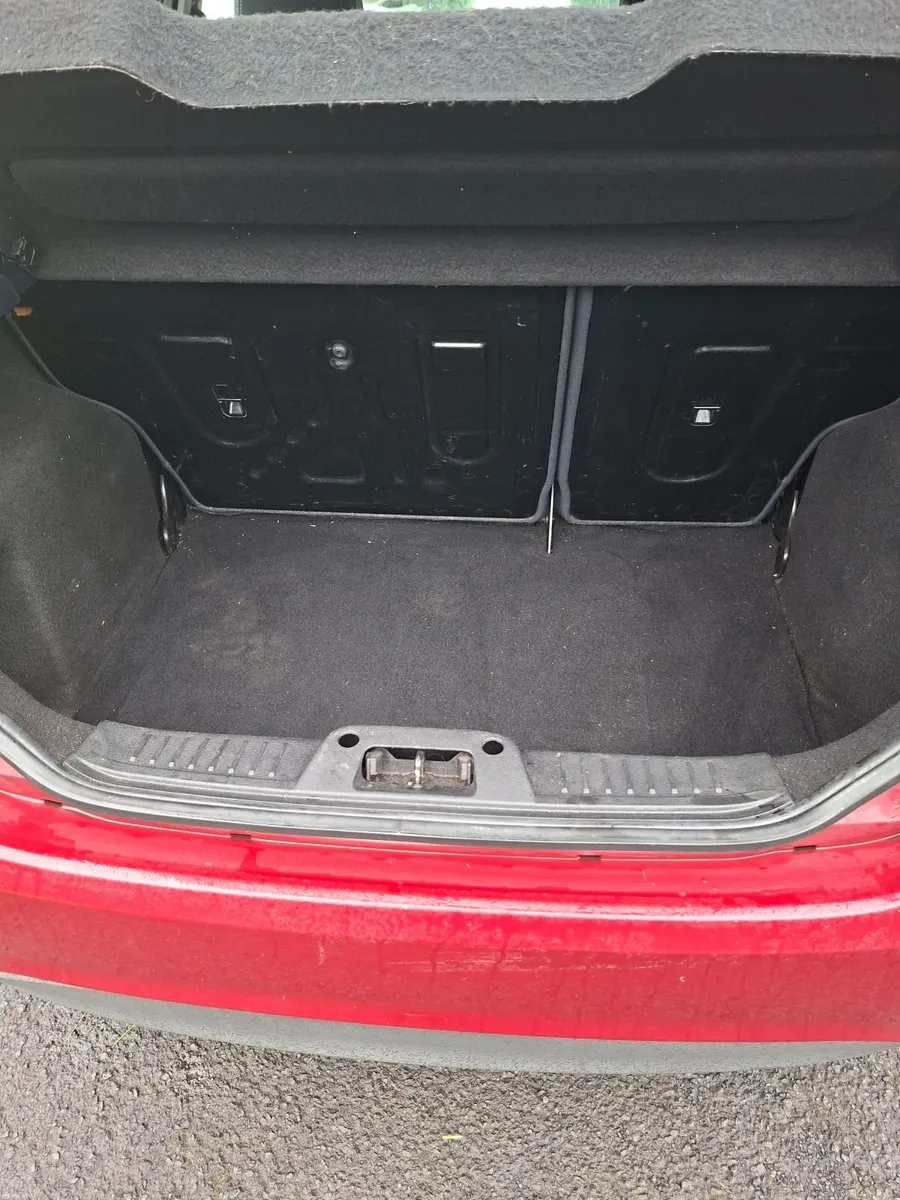 Ford Fiesta 2011 - Image 3