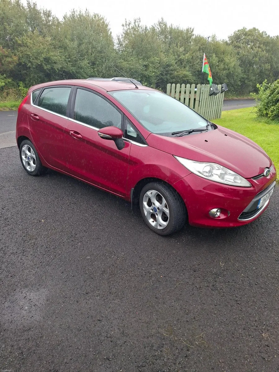 Ford Fiesta 2011 - Image 1
