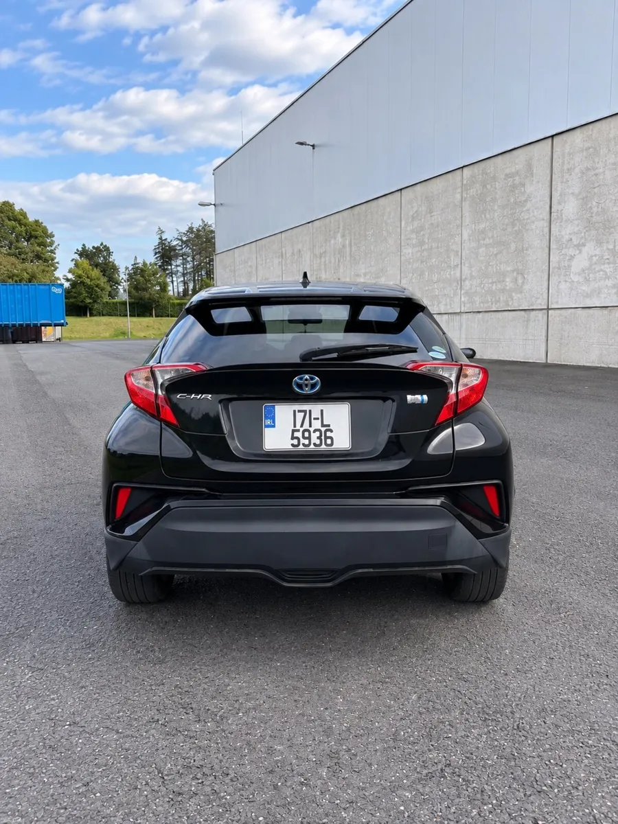 Toyota C-HR 2017 - Image 6