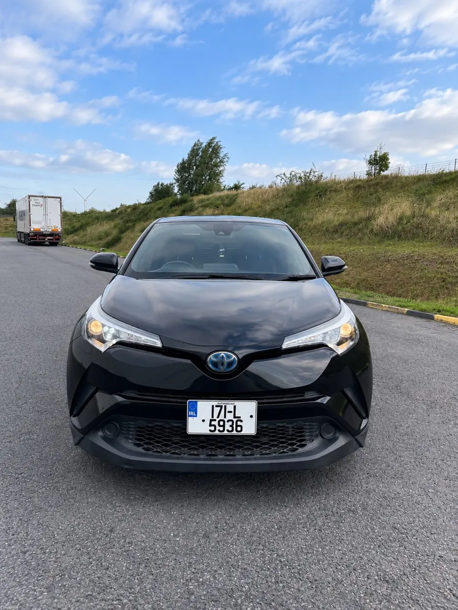 Toyota C-HR 2017 - Image 3