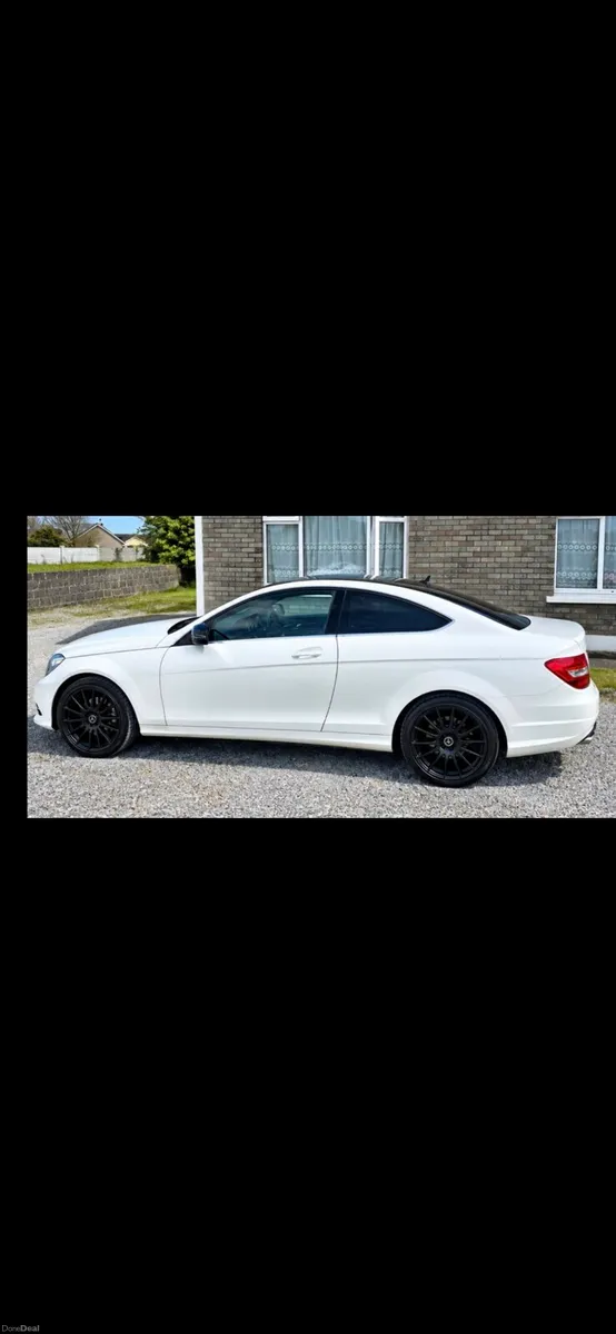 Car - Image 4