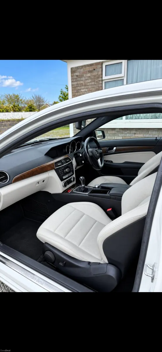 Car - Image 6