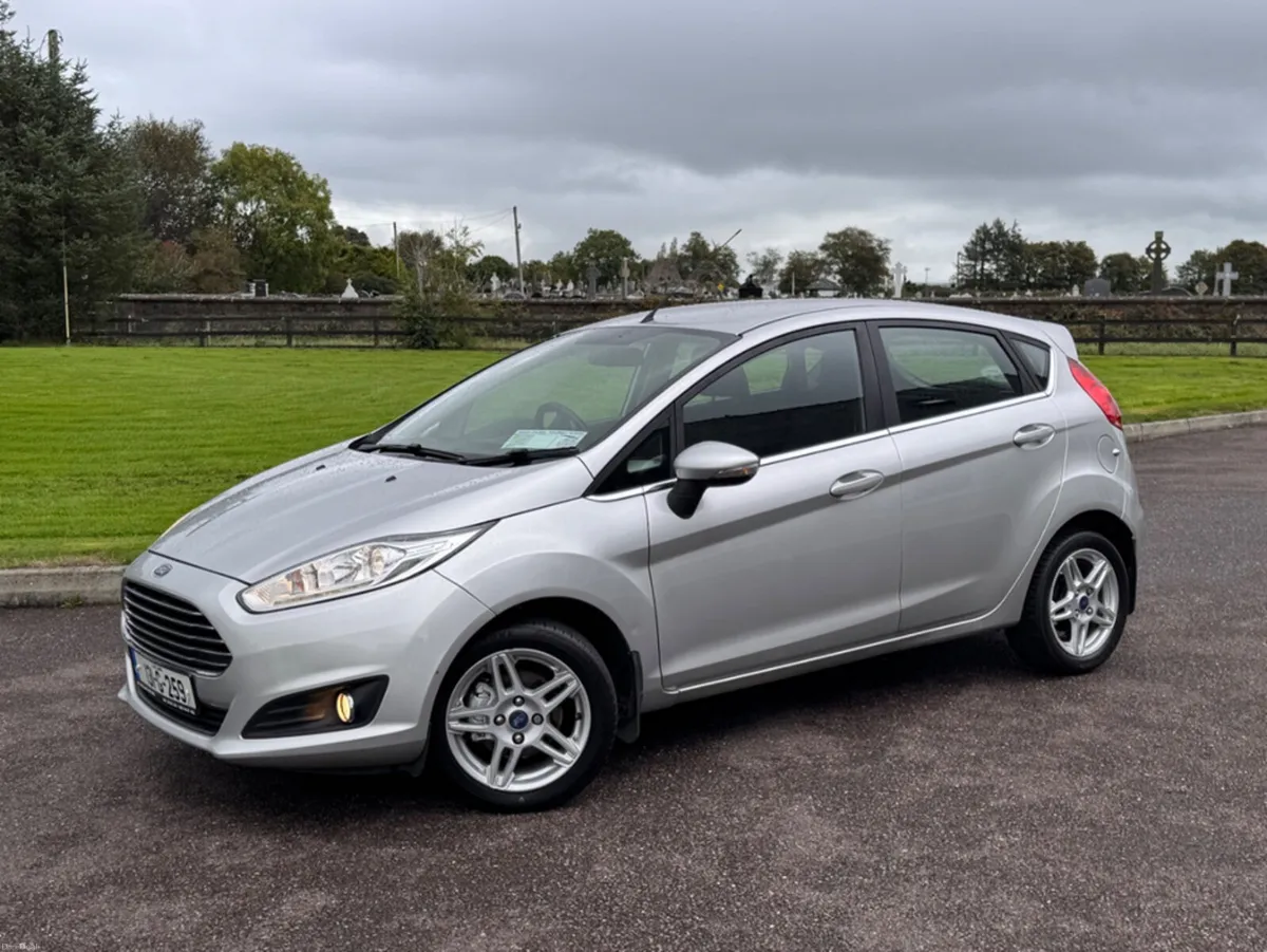 Ford Fiesta TITANIUM 1.25 60PS M5 4 MCA 4DR - Image 2
