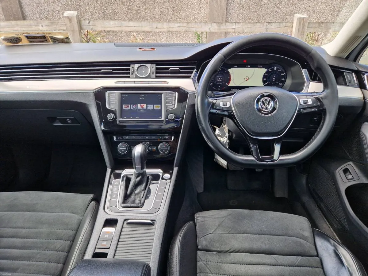 Car - Image 4
