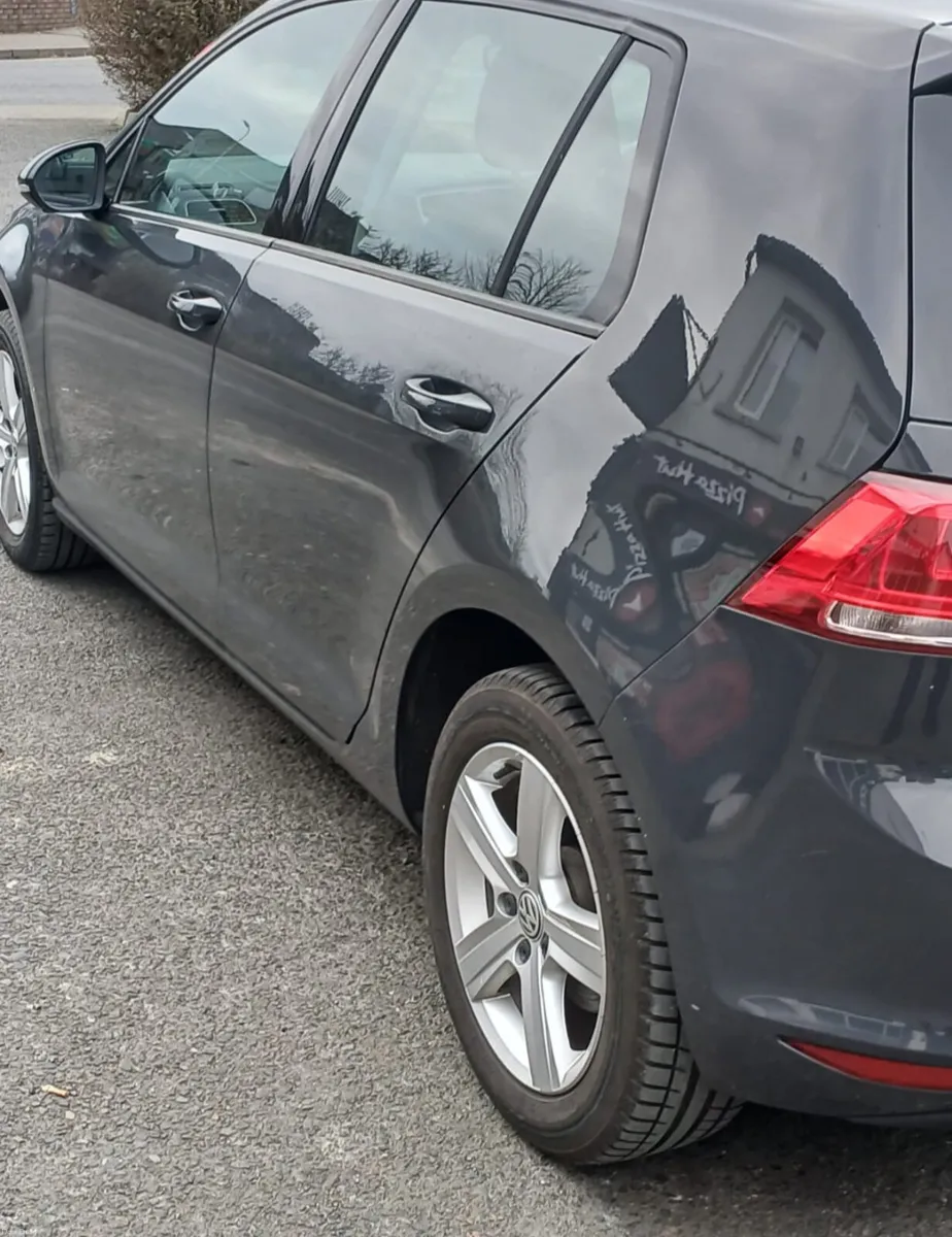 VW Golf 1.6 TDI 2017 – Meticulously Maintained - Image 4