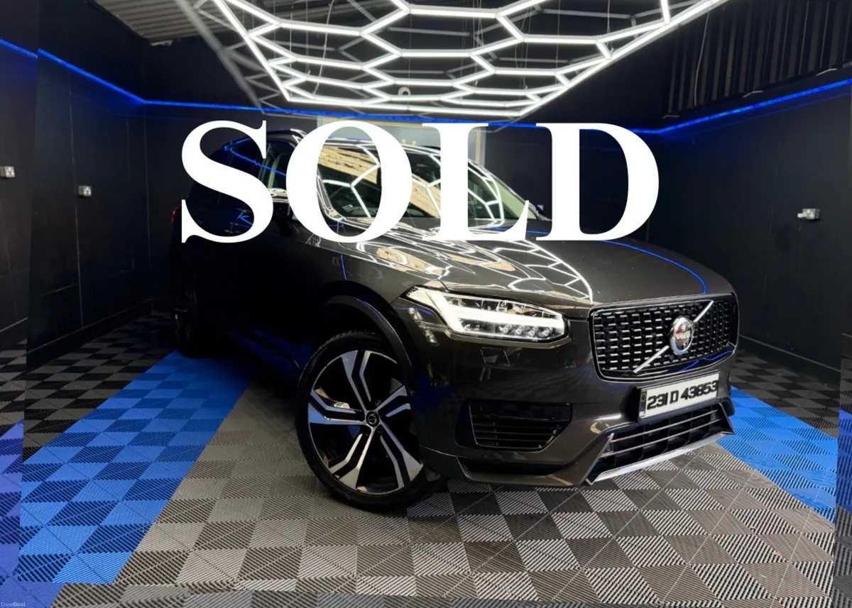 Volvo XC90 T8 PAHEV 455 hp,PANORAMIC 7 SEATS - Image 1