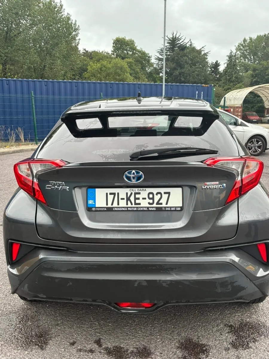 Toyota C-HR 2017 - Image 6