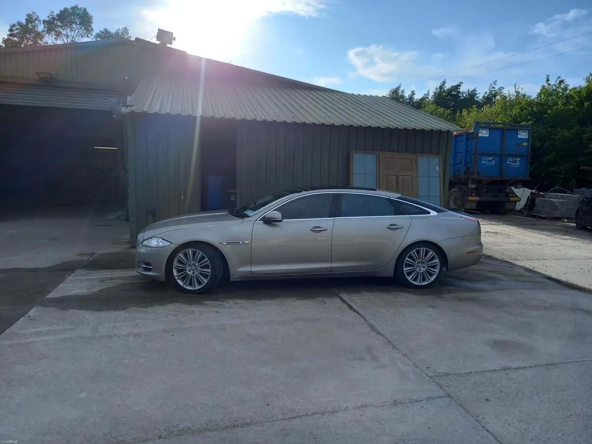 Jaguar XJ 2011 - Image 3
