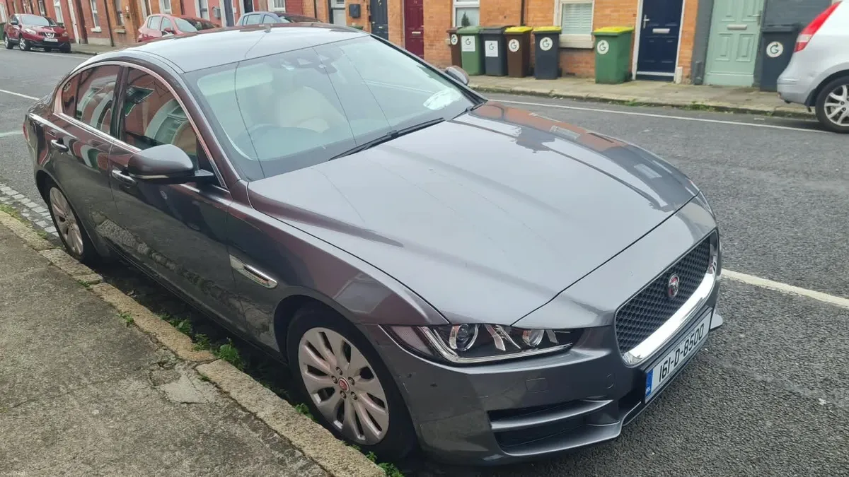 Jaguar XE 2016 - Image 6