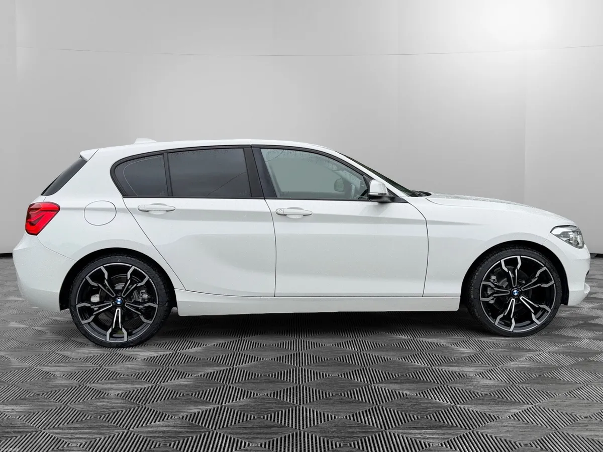 BMW 1 SERIES *LOW KM* APPLE - Image 6