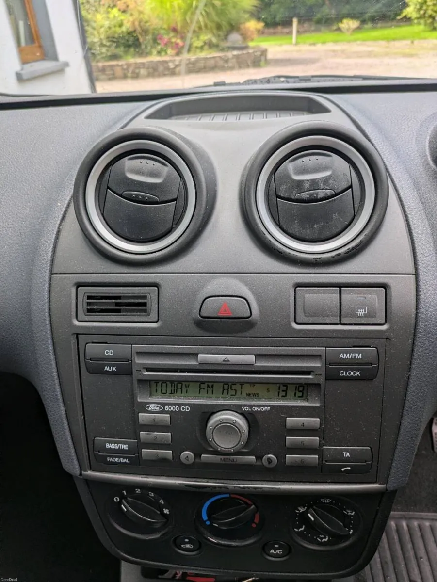 2007 Ford Fiesta 1.25 Zetec - Image 2