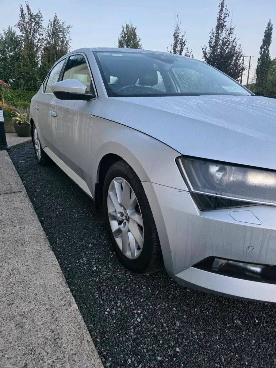 Skoda Superb - Image 4