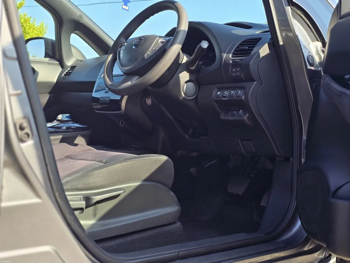 Nissan Leaf 2015 - Image 3