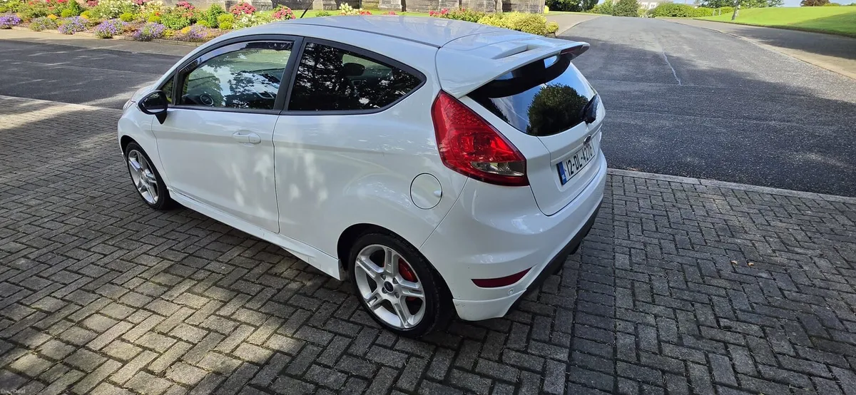 Ford Fiesta 1.6diesel - Image 3