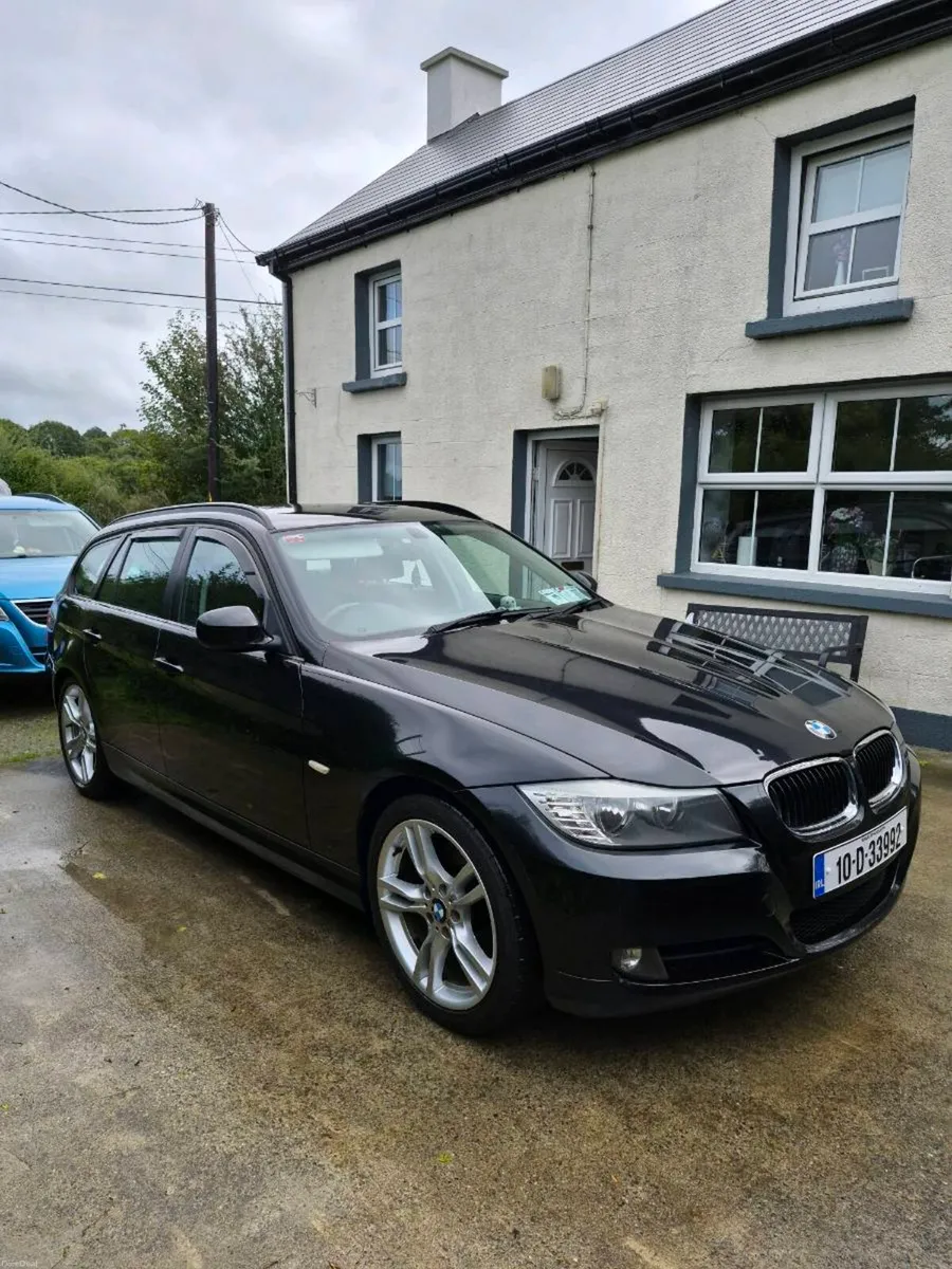 BMW 320i E91 Estate - Image 2