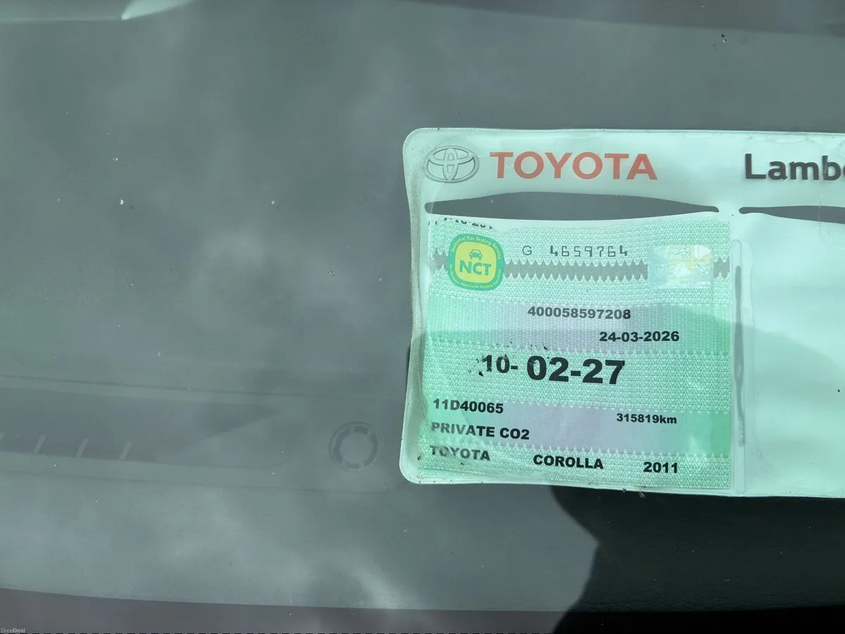 Toyota Corolla 2011 - Image 2