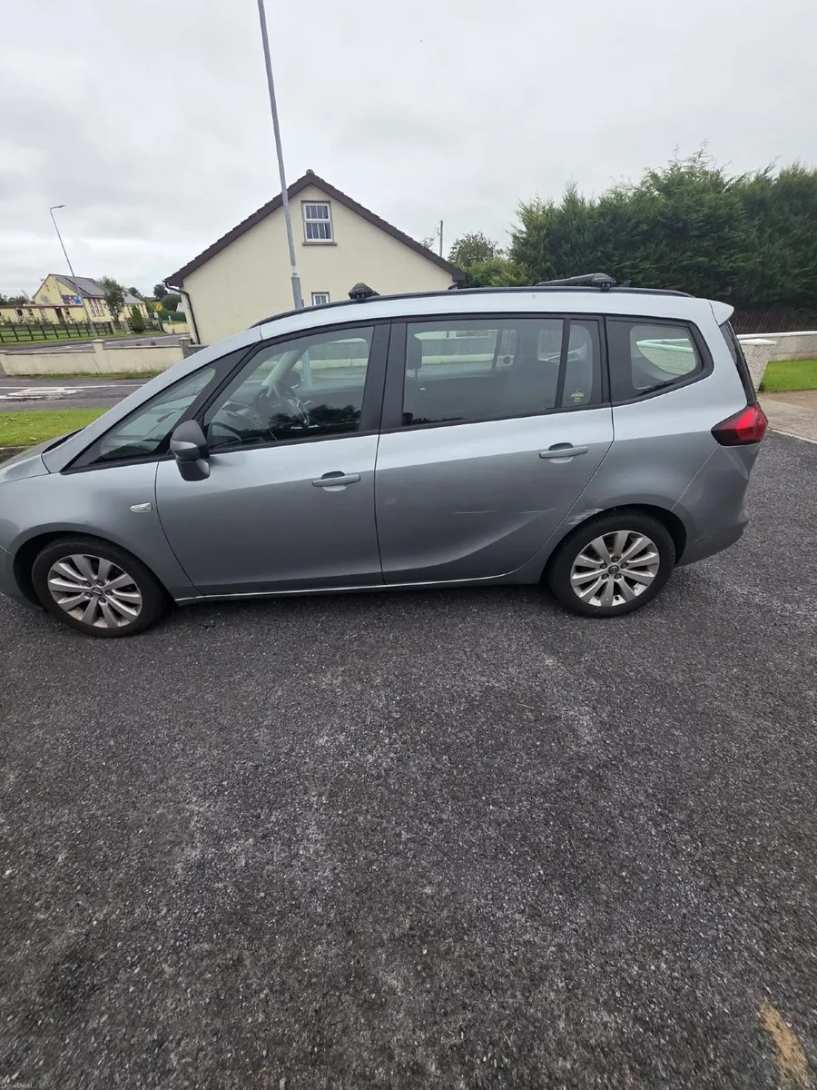 2012 Opel Zafira – Reliable 7-Seater Family Car - Image 2
