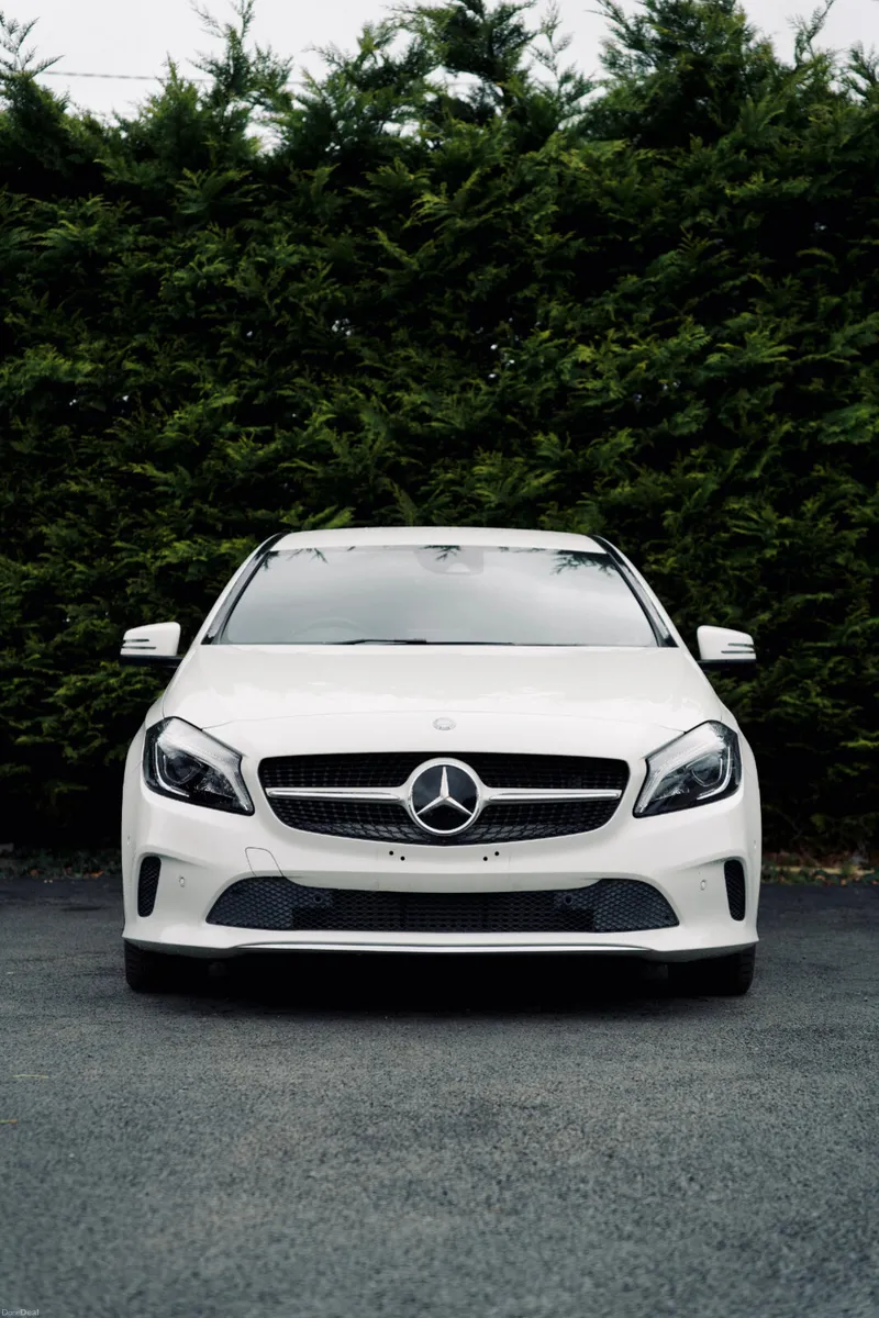 Mercedes Benz A180 2016 | Blind Spot Assist - Image 6