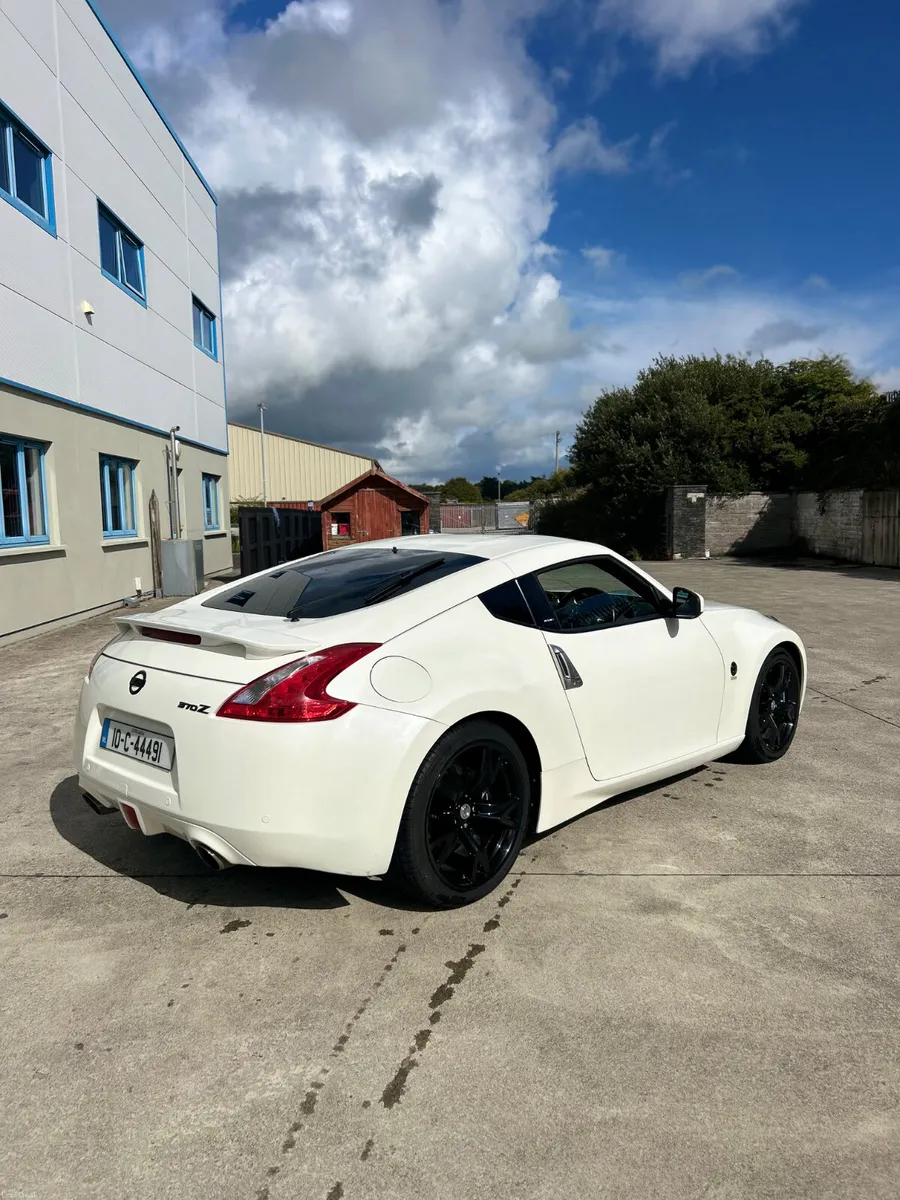 Nissan 370Z 2010 - Image 4