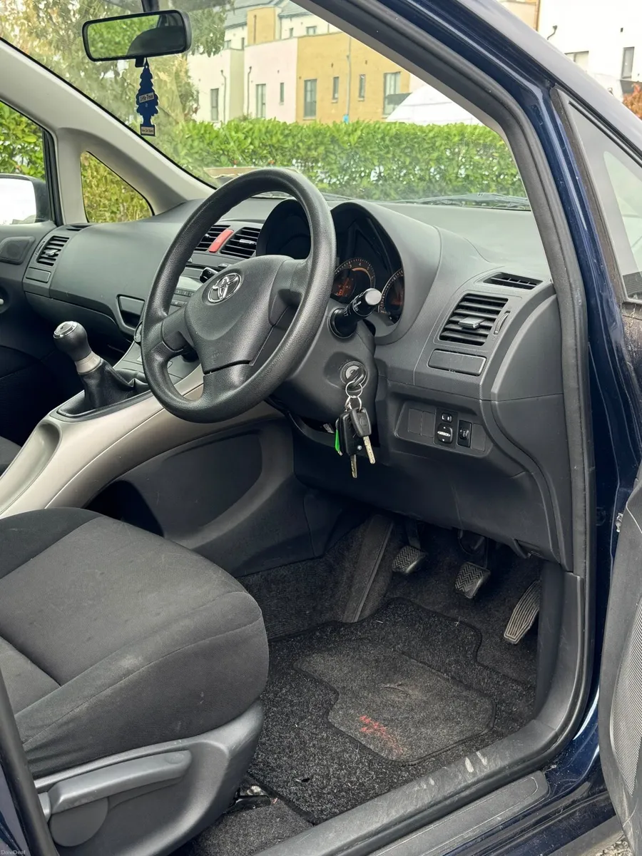 Toyota Auris - Image 4