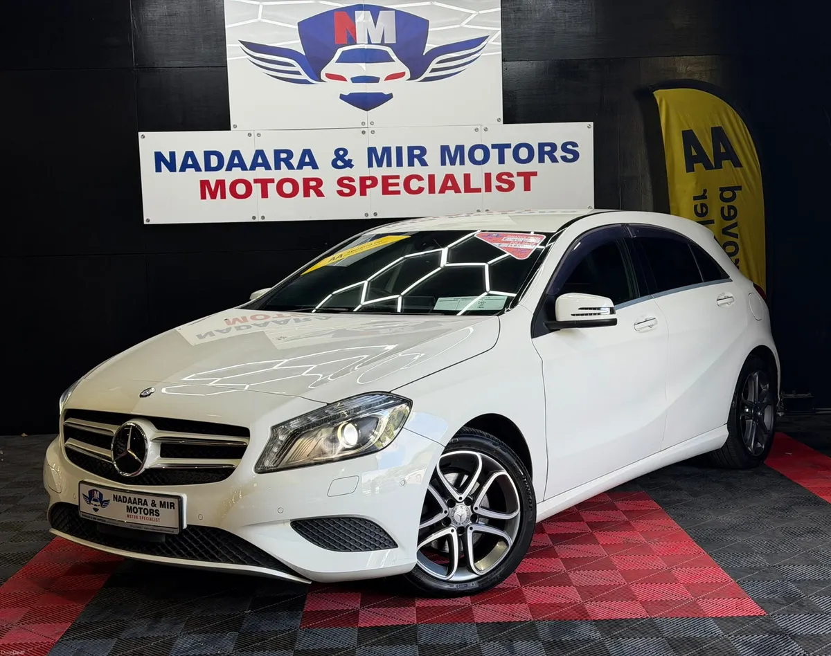 2015 Mercedes-Benz Auto A180 SPORT 31 K KM WARRANT - Image 2