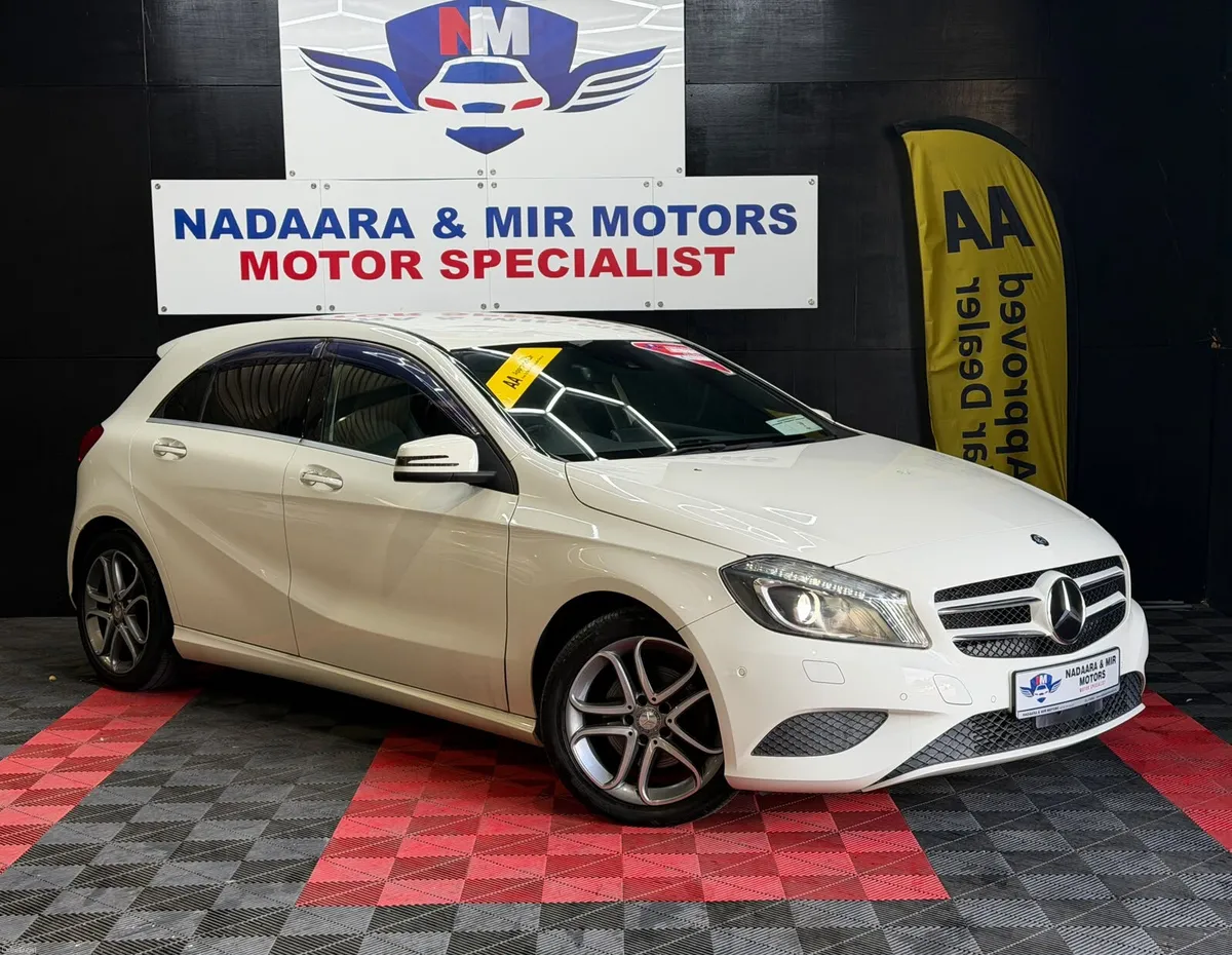 2015 Mercedes-Benz Auto A180 SPORT 31 K KM WARRANT - Image 1