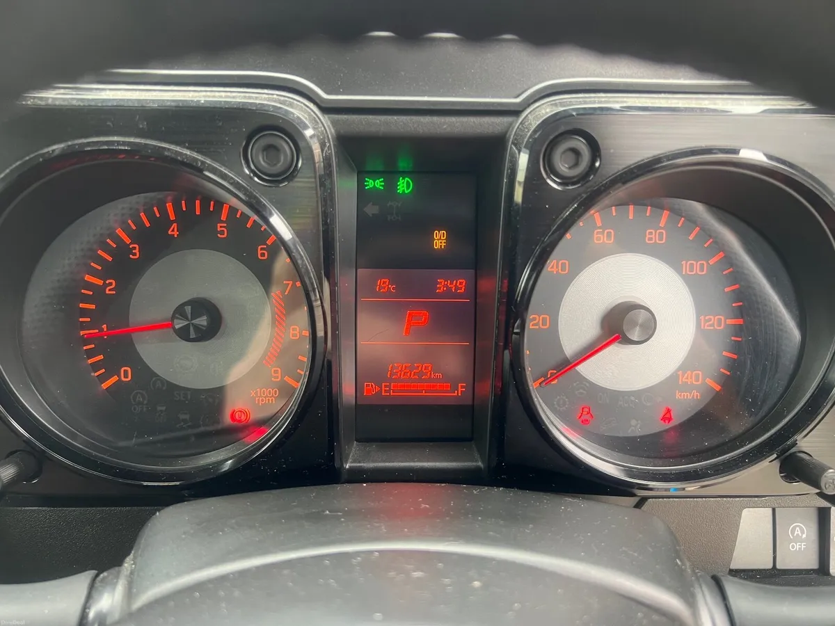 jimny 21yr,13,629km 1lt turbo automatic high spec - Image 4