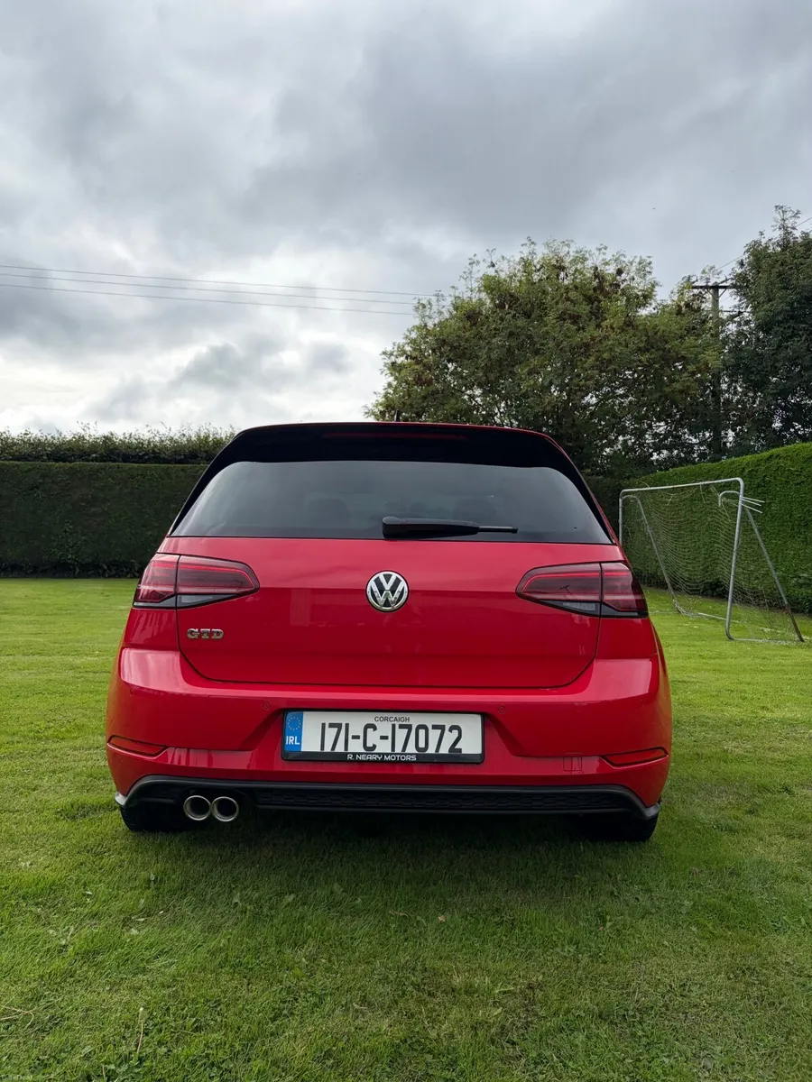 2017 Golf GTD Tornado Red - Manual - Image 6