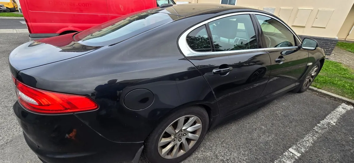 Jaguar XF 2.2 - Image 5