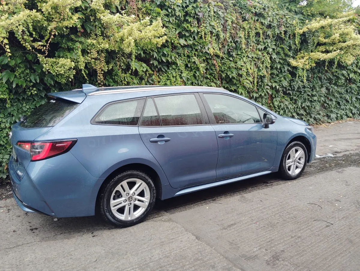 2021 Toyota corolla Hybrid Auto low mileage 60k - Image 6