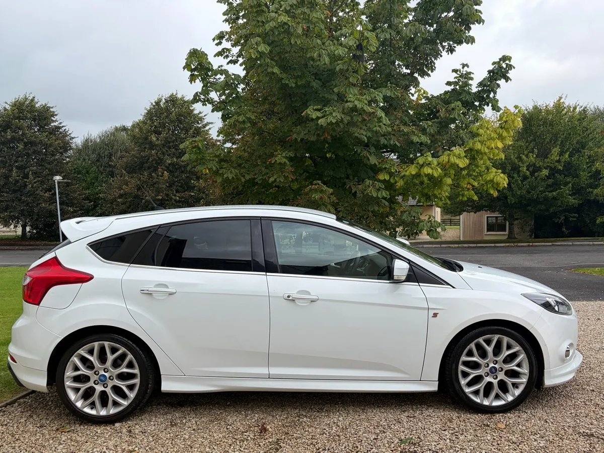 2013 ford focus 1.0 Ecoboost S model - Image 2