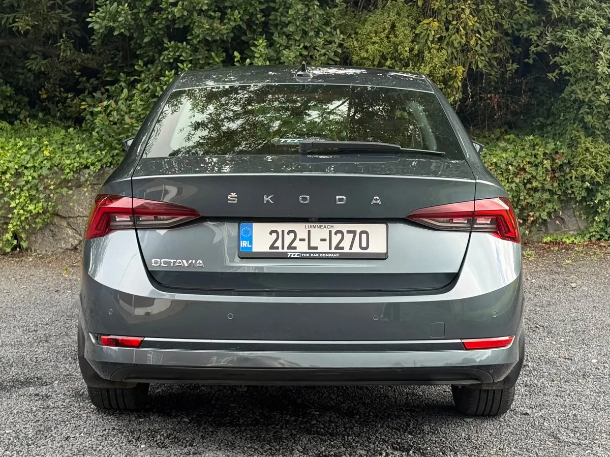 Skoda Octavia Ambition (Petrol) - Image 4