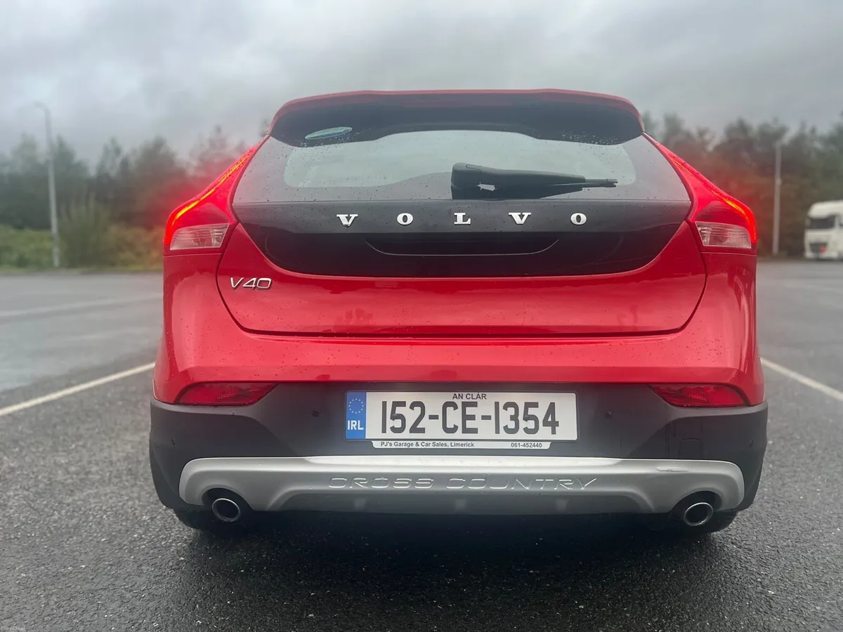 VOLVO V40 CROSS COUNTRY - Image 4