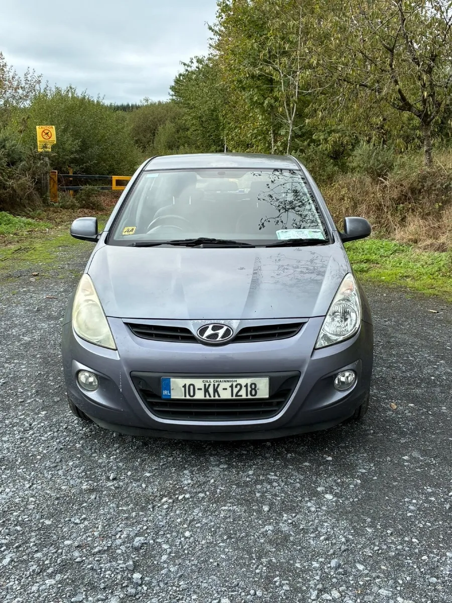Hyundai i20 2010 - Image 2