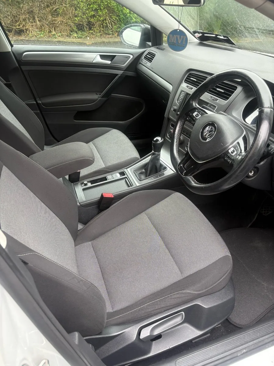 Volkswagen  Golf - Image 4