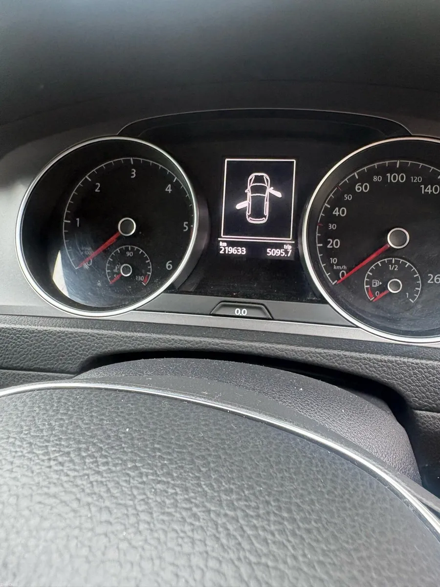 Volkswagen  Golf - Image 5