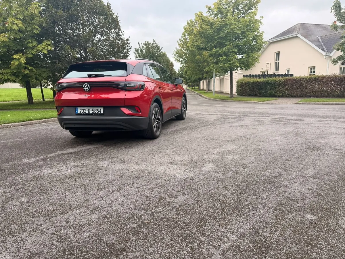 Volkswagen ID.4 2023 - Image 2