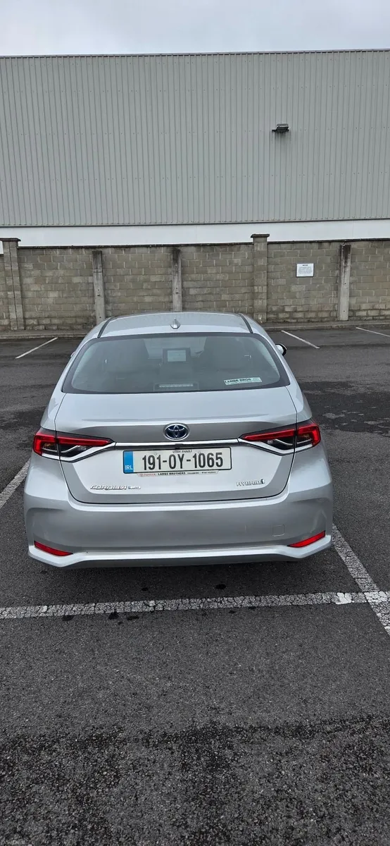 Toyota Corolla 2019 - Image 3