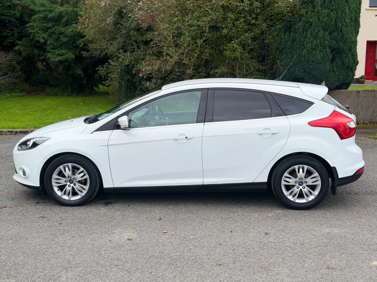 Ford Focus 2014 Titanium / 106k km/1owner - Image 4