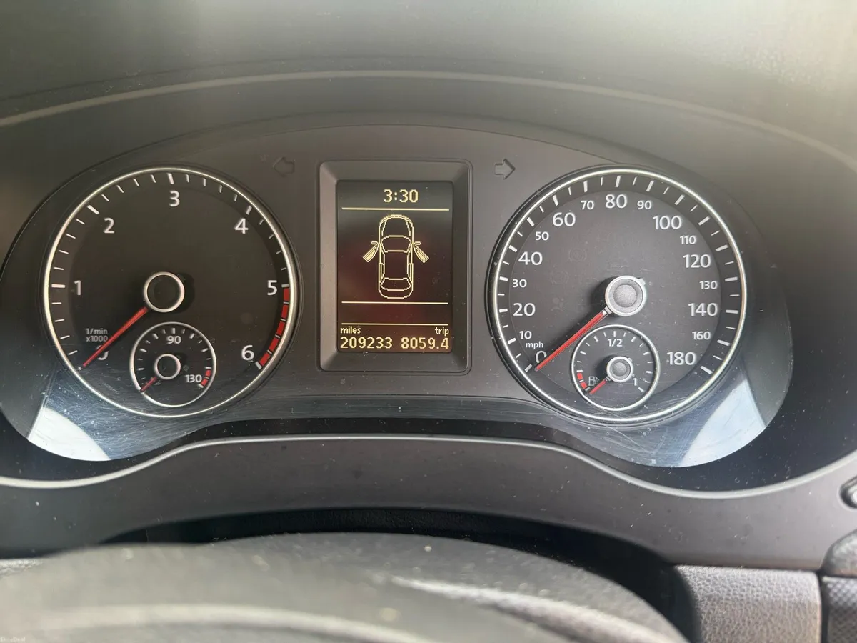 2012 VW Jetta 1.6 tdi 5 speed 105bhp - Image 3