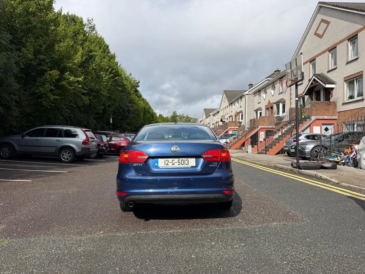 2012 VW Jetta 1.6 tdi 5 speed 105bhp - Image 5